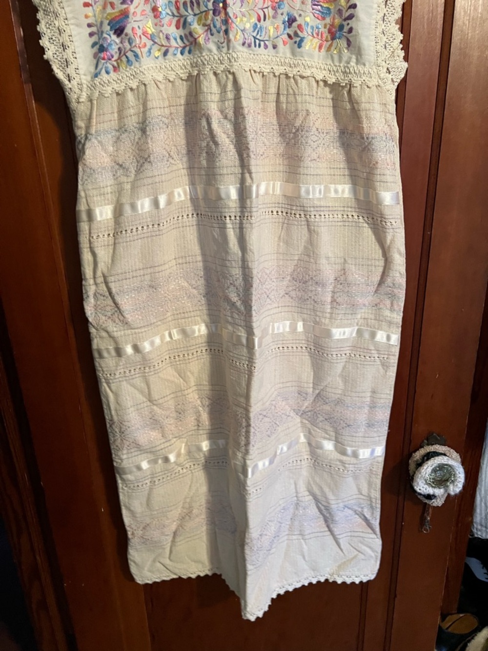 Vintage Ivory Embroidered Cotton dress - Picture 3 of 4